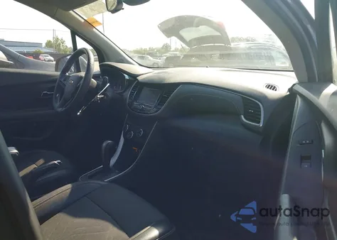 2021 Chevrolet Trax Awd Lt z USA, uszkodzony, nr VIN KL7CJPSM8MB377251